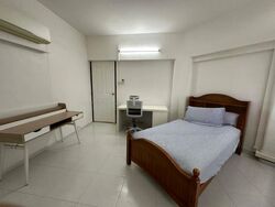 Blk 710 Jurong West Street 71 (Jurong West), HDB Executive #451816331